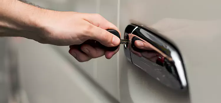 Why Choose Our Auto Locksmith Team in Sainte-Julienne, QC?